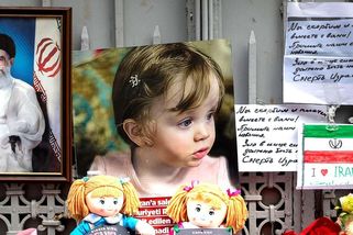 Krvavý nálet na dívčí školu. Proti USA mluví důkazy, postupují jako Rusové